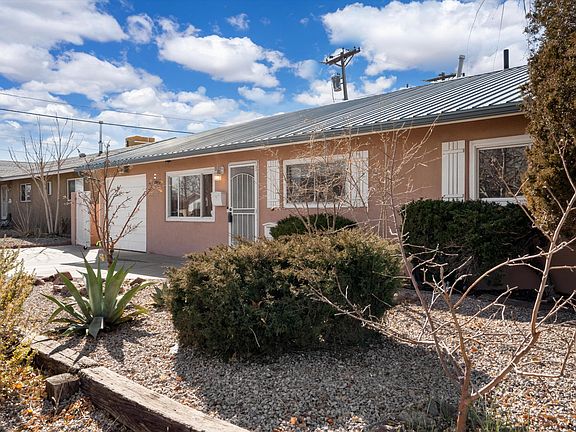 2nd image of 2909 Hermosa Dr NE