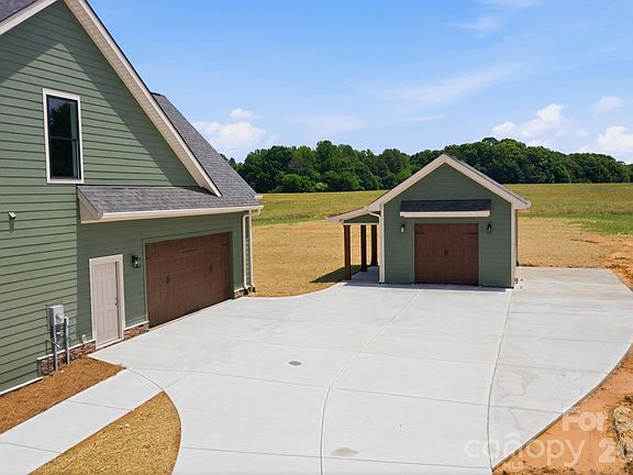 4th image of 373 New Salem Rd #6