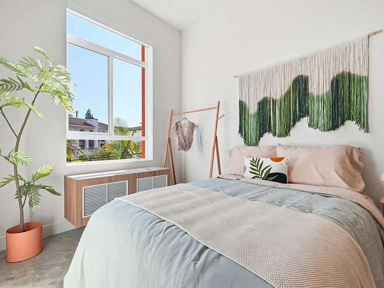 Coral Designer Studio Community Living — Photo 12