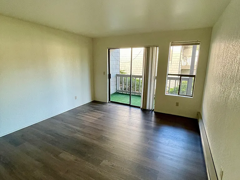 14703 NE 35th St — Photo 14