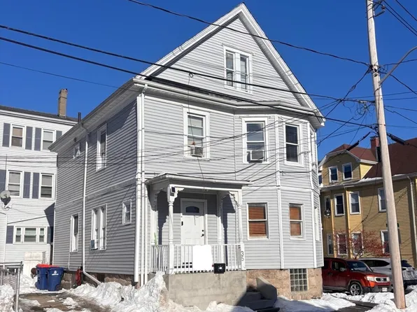 35 Larch St, New Bedford, MA 02740