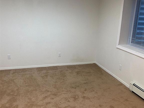 4th image of 12 Stan Ct