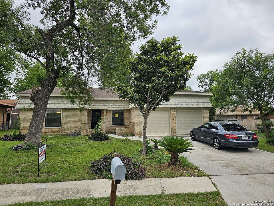 1st image of 4244 Chestnut hill Dr