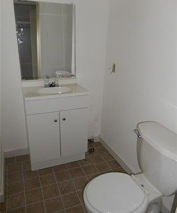 5th image of 6600 Eastridge Dr APT 104