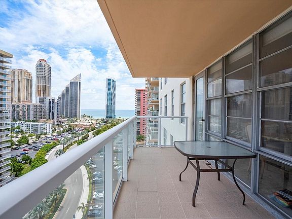 3rd image of 230 174th St APT 1612
