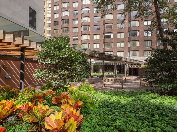 429 E 52nd St APT 27J