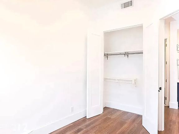 3rd image of 923 Bedford Ave #4RB