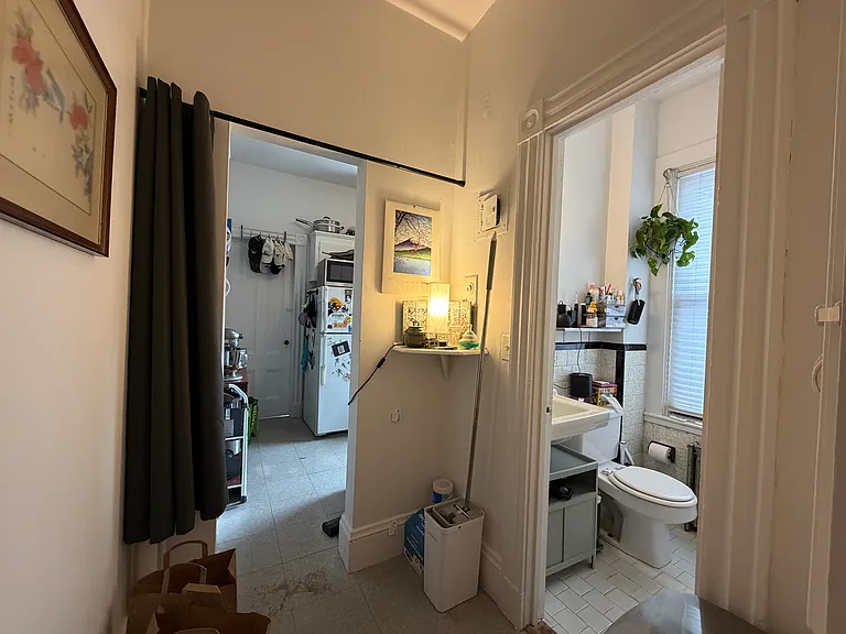 16 Davis Ave #4 — Photo 4