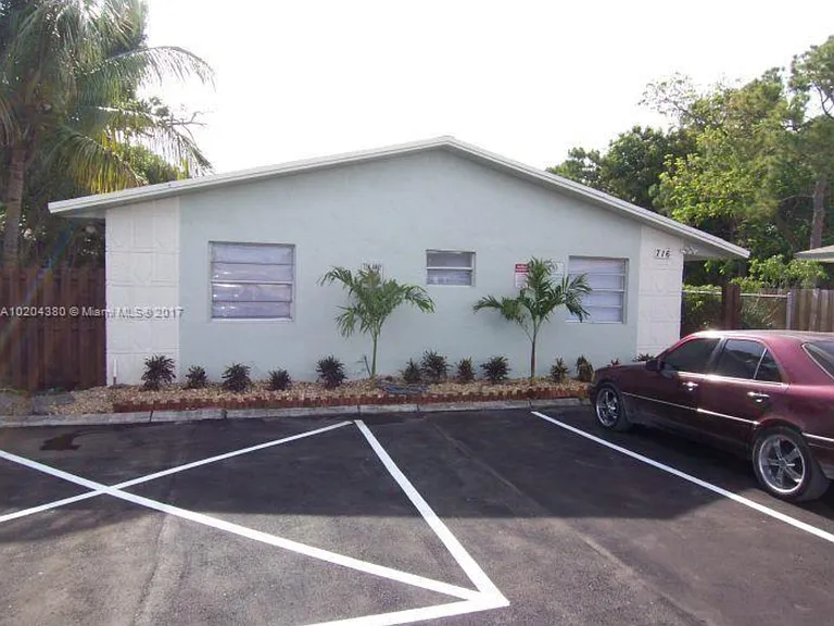 716 SW 16th Ave #2 — Photo 24