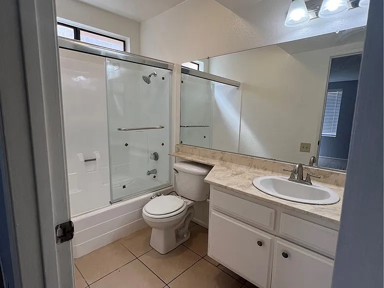 1400 W Edgehill Rd #11 — Photo 9
