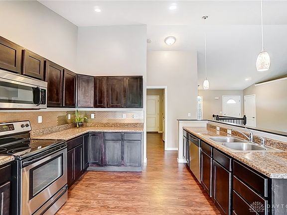 4th image of 2062 Bridgewater Ln