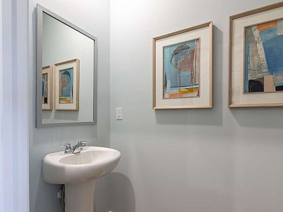 5th image of 5029 Oakwood Rd