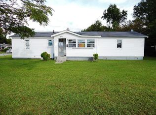 3741 Wright Dr, Farmville, NC 27828