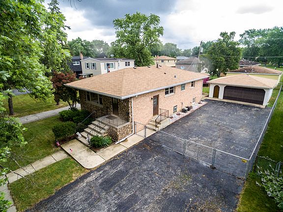 3rd image of 11625 S Laramie Ave