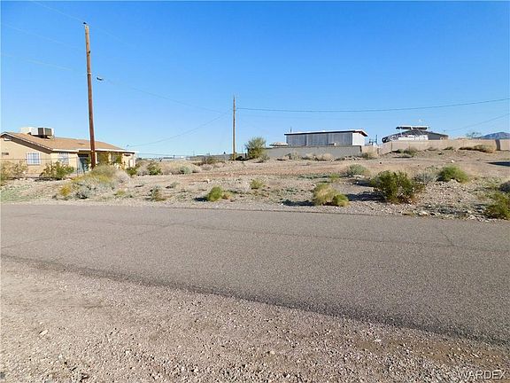 4th image of 2225 Chaparral Dr