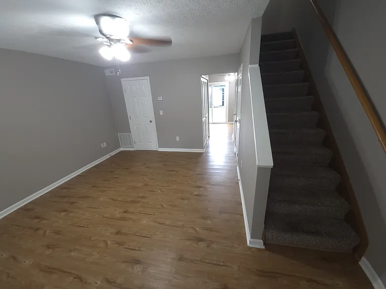 366 E Mithoff St — Photo 10