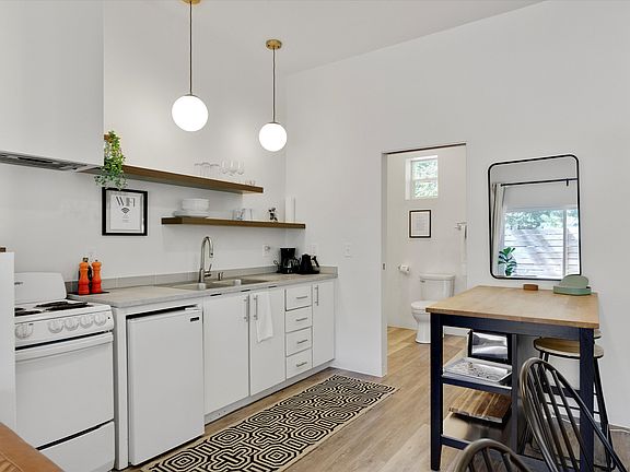3rd image of 16 Husum Hills Dr #2