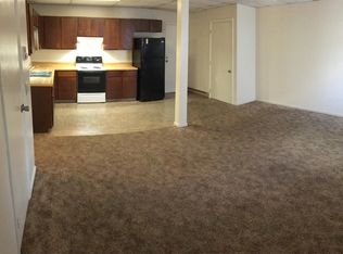 904 N Main St APT 8, Bellefontaine, OH 43311