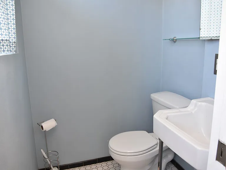 917 S M St — Photo 17