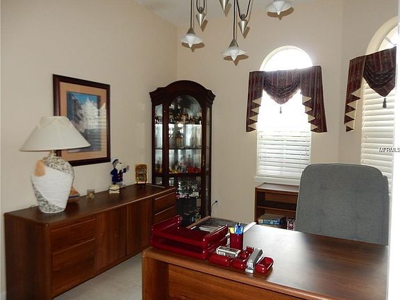 4th image of 608 Viana Ct
