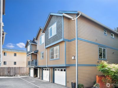 937 C N 97th Street, Seattle, WA, 98133