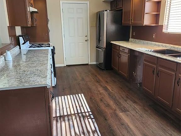 5th image of 2722 Indian Trail Dr