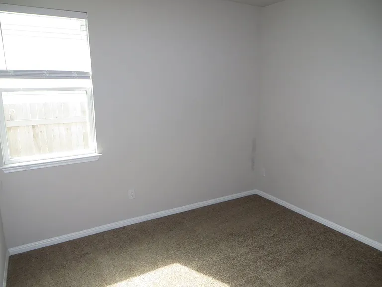 301 La Escalera Dr — Photo 6