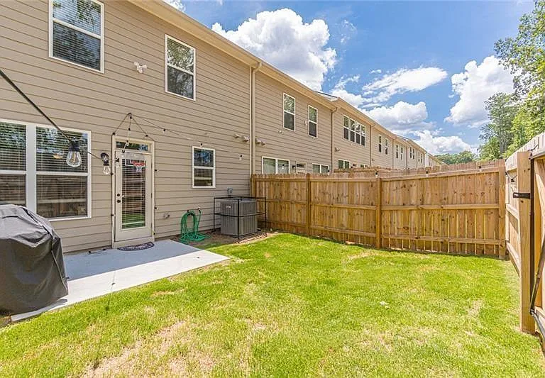 5392 Brooklands Dr — Photo 18