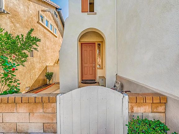 4th image of 6685 Rockrose St