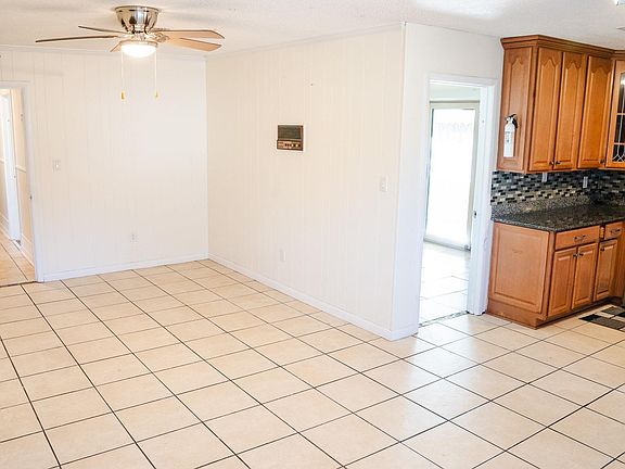 4th image of 311 N 57th Ave