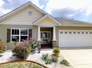1413 Platinum Ct, Mebane, NC 27302