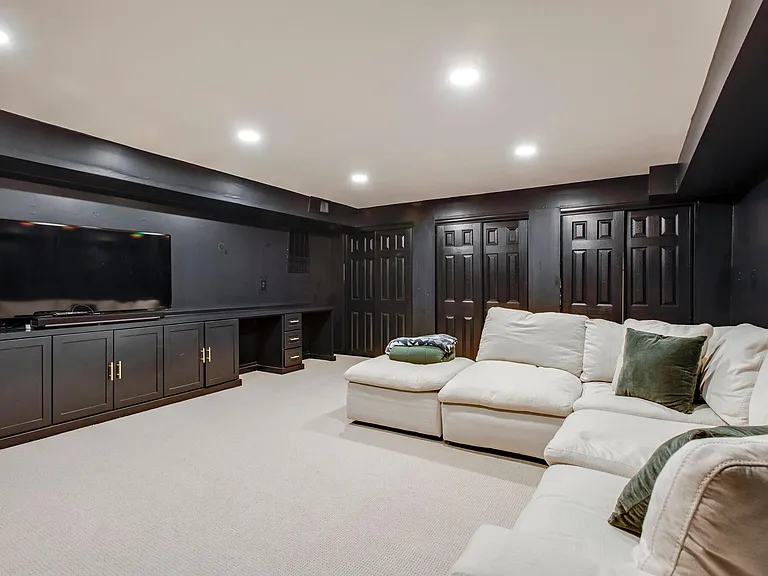 1745 Kingsbury Dr — Photo 39
