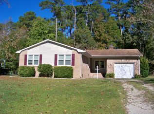 215 Nottingham Dr, Havelock, NC 28532