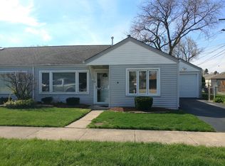 5105 W 92nd St, Oak Lawn, IL 60453