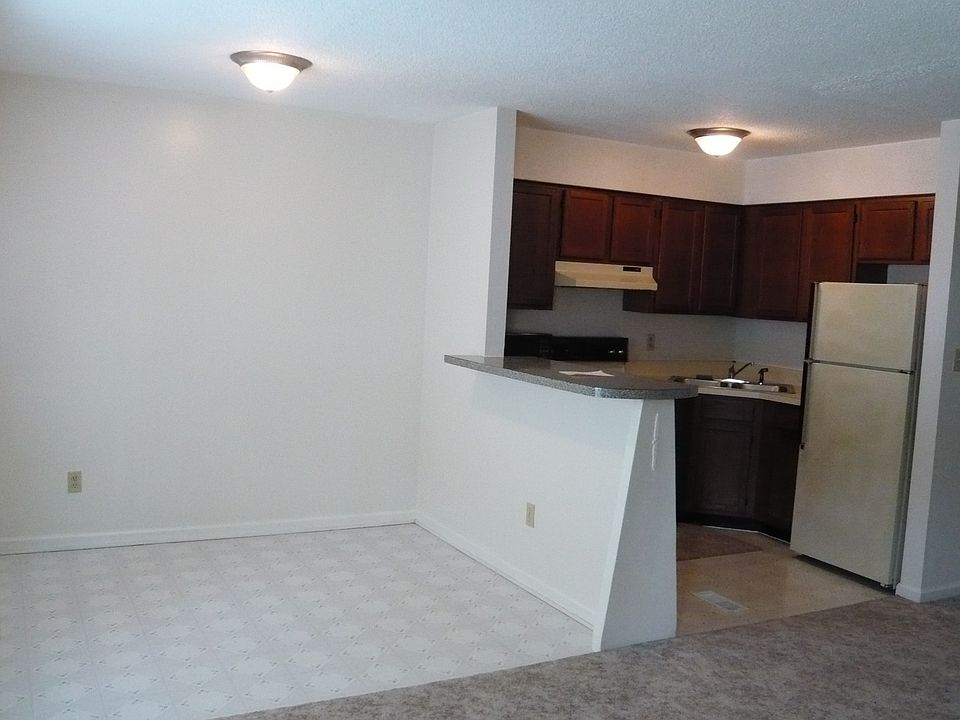 Dining Area, Bar and Kitchen