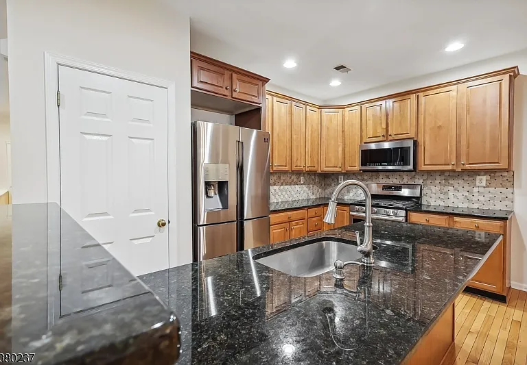 91 Patriot Hill Dr — Photo 9