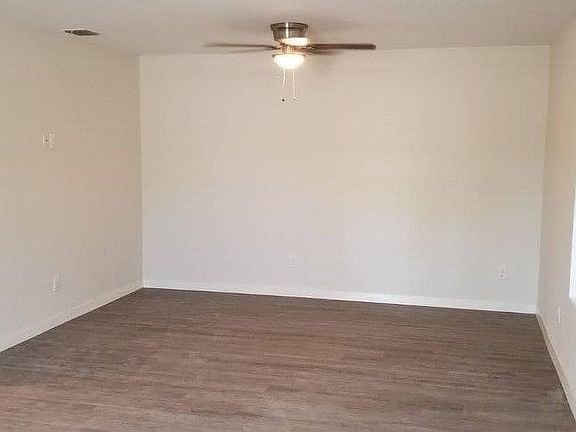 5th image of 200 S Alex Ave APT 2
