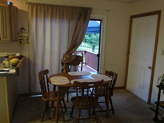 5th image of 103 Jenny Dr
