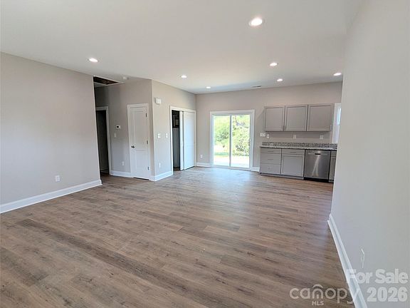 5th image of 258 E East Ave