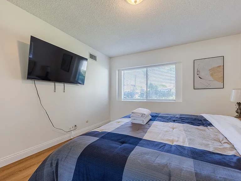 518 E La Sierra Dr — Photo 28