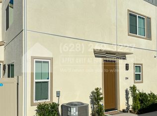 204 Woodland Pl, Fallbrook, CA 92028