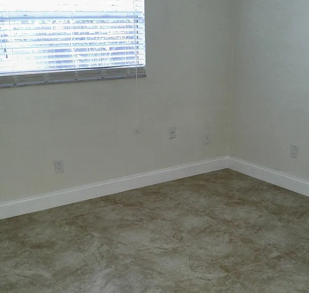 1726 SW 42nd Ave — Photo 13