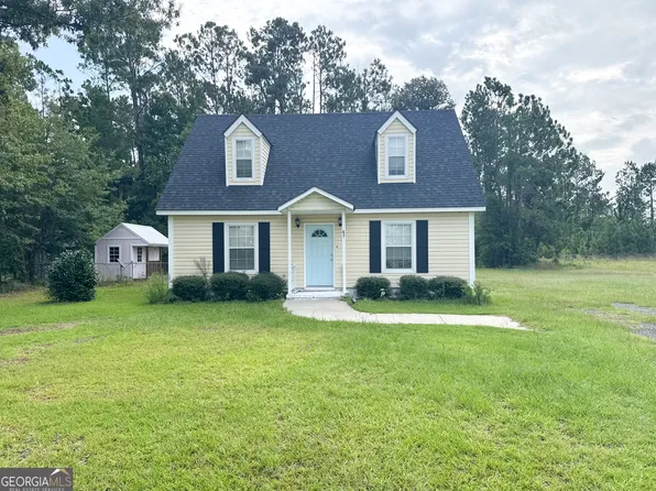 67 Charlton Rd, Hazlehurst, GA 31539