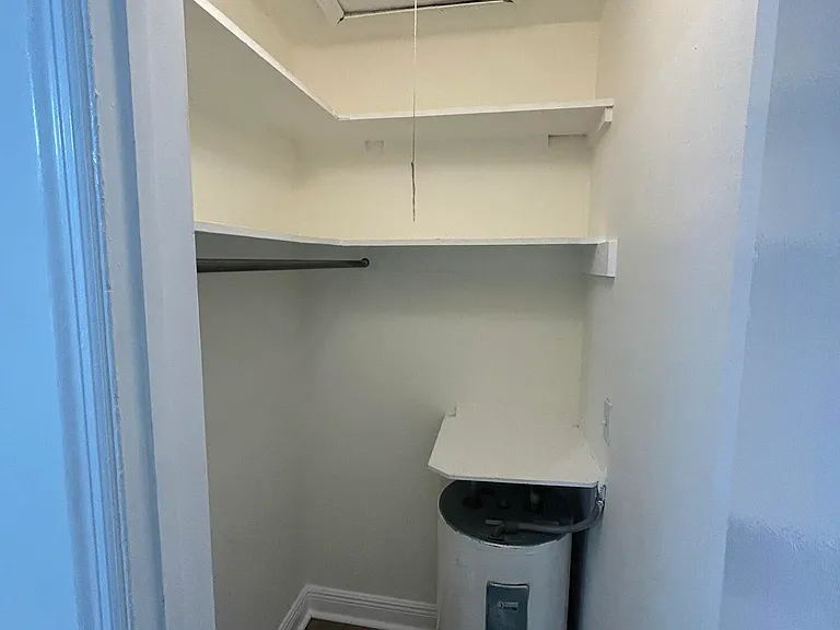 921 NE 17th Ave #4 — Photo 10
