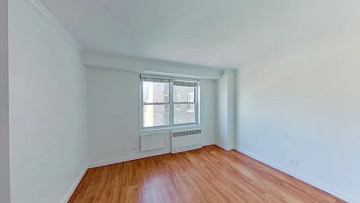 Rented by Batra Group Inc | media 28