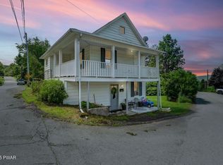 369 Upper Powderly St, Carbondale, PA 18407