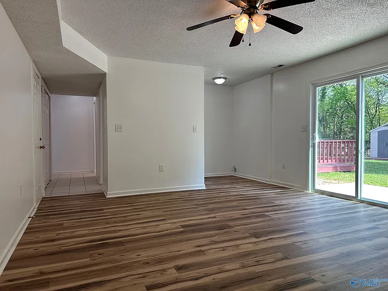 212 Green Springs Ln — Photo 21