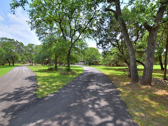 3rd image of 2816 Oak Haven Cir