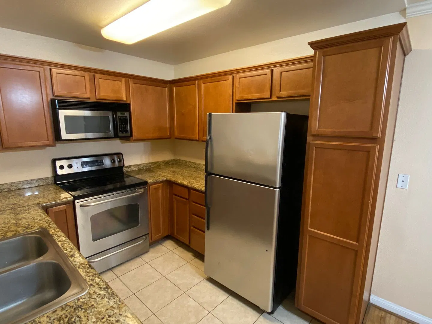 Villa Montevina 1 Bedroom 1 Bath Ground Level — Photo 3