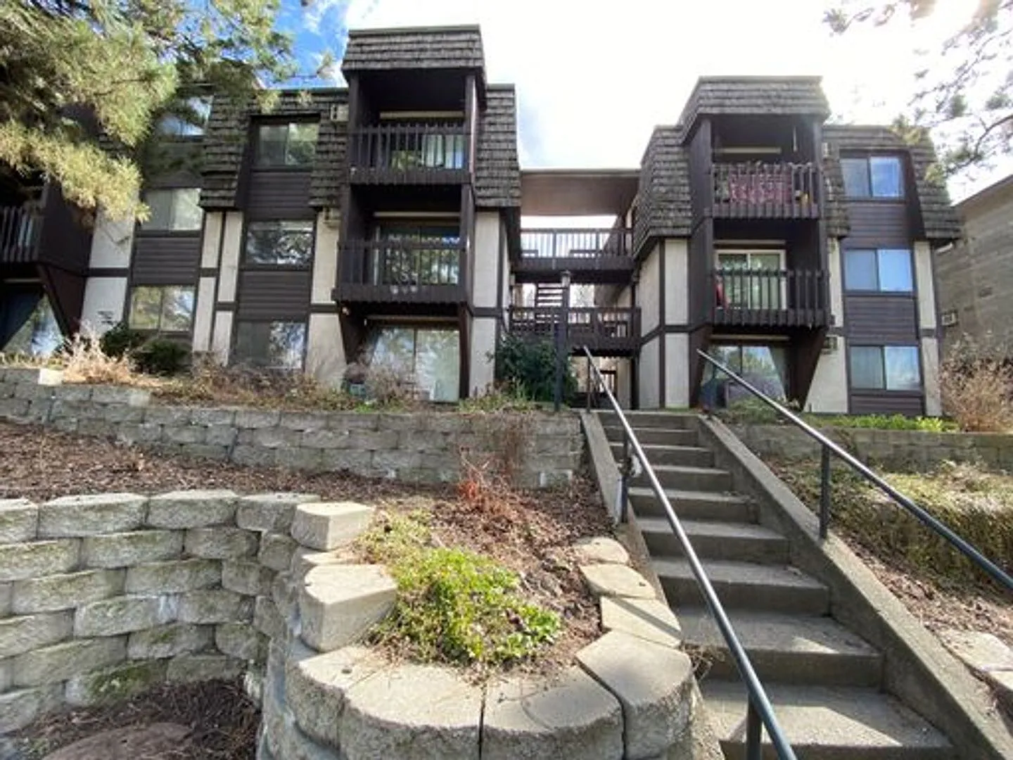 Oak - Spokane — Photo 1